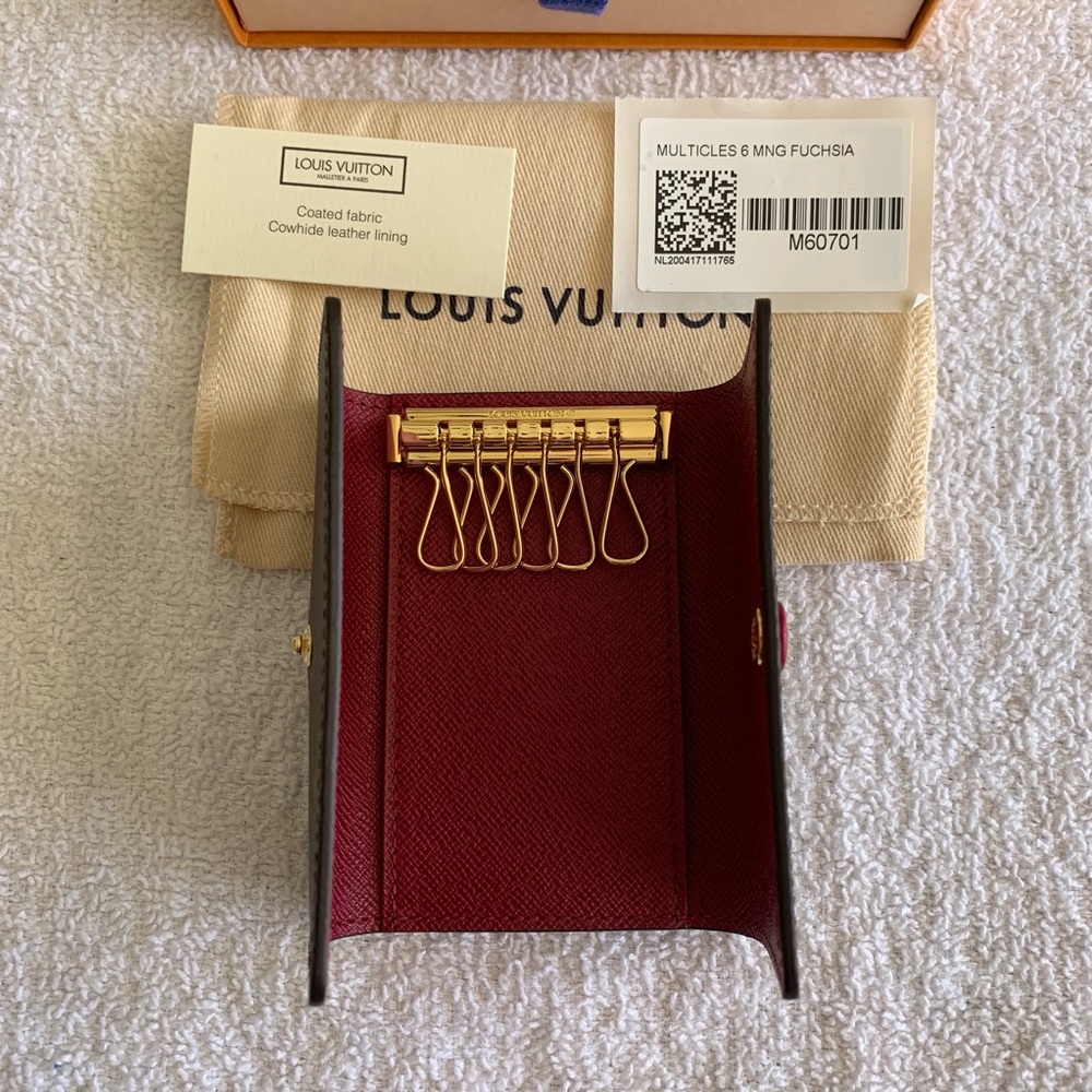 Louis Vuitton Monogram Multicles 6 Key Holder - Picture 3 of 7